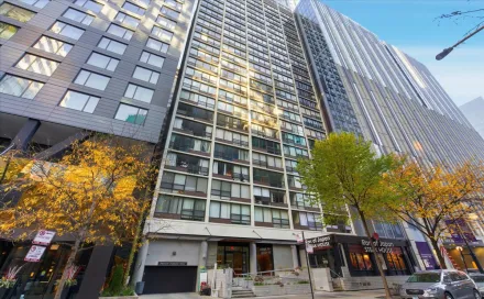 17635631241-1_-_exterior.jpgthumbnail