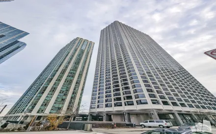 17693900942-2024_1_2_195_N_Harbor_Unit_3104_1.jpgthumbnail