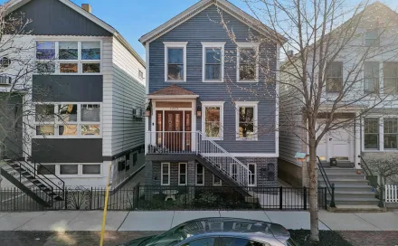 17749067440-45-web-or-mls-N_Hudson_Ave-S1003-043.jpgthumbnail