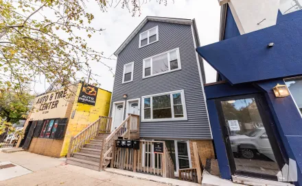 17755062162-2021_11_4_2437_N_Ashland_Unit_G_1.jpgthumbnail