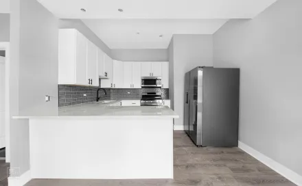 17761847057-MLS_1035_N_Washtenaw_Ave_3_Chicago_IL_005.jpgthumbnail