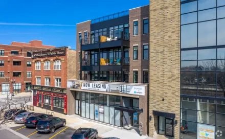 storage-googleapis-images-17772529389-4555-n-ravenswood-ave-chicago-il-building-photo.jpg