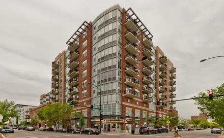 17773379094-2026-05-A-Res-IL-Move-In-Packet-Serigne-Drame-455-print.jpgthumbnail