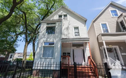 17787904701-2018_7_11_1927_N_Kedzie_Unit_1F_2.jpgthumbnail
