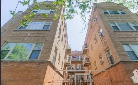 17798320754-1009-N-Oakley-Blvd-APT-2E-Chicago-IL-60622-Zillow-05-12-2026_05_49_PM.pngthumbnail
