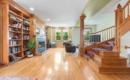 11271O64793a43df136.jpegthumbnail