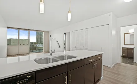 7284W65256a82ce133.jpgthumbnail