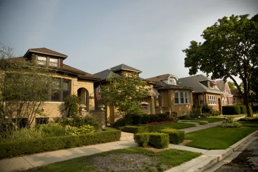 Classic Chicago bungalows and single family homes and front yards in Hollywood Park