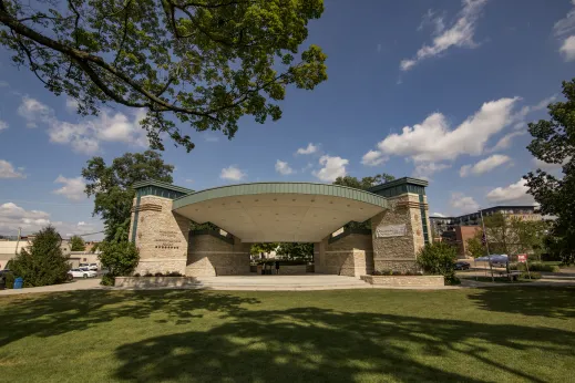 Field_person_park_gazebo _Downers_grove-gallery(11)