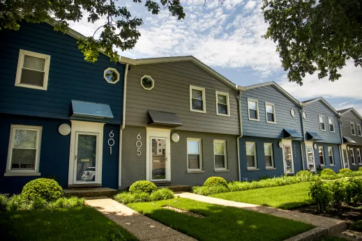 Homes blue gray grass walkway Wilmette