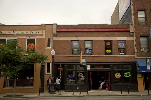 Hopleaf entrance on N Clark St in Andersonville Chicago