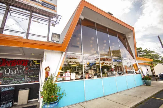 Jansons Drive-in parking ice cream storefront in Englewood Chicago