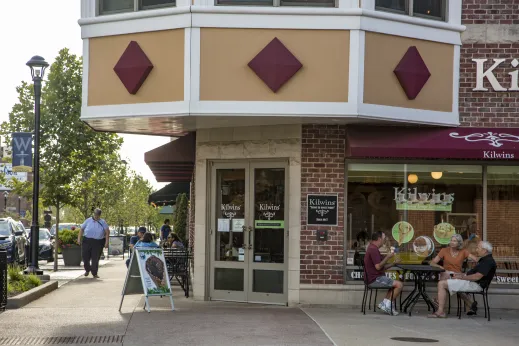 ice cream shop in downtown wheaton IL