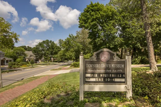 Museum_park_lawn_brick_sidewalk_homes _Downers_grove-gallery(3)