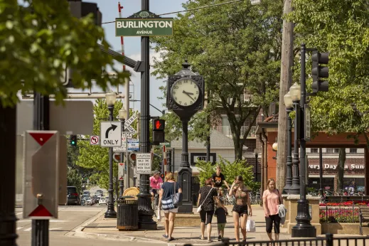 People_train_crossing_bikes_street_signs_clock _Downers_grove-gallery(8)