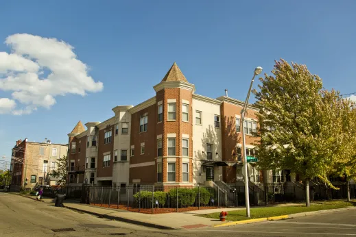 Apartments at the corner of 36th St and Ellis Ave in Oakland Chicago