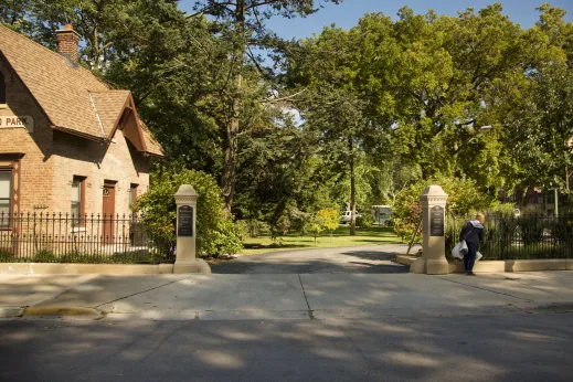 Entrance to Groveland Park near apartments in Douglas Chicago