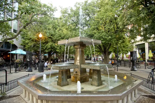 Fountain public plaza in Lincoln Square Chicago