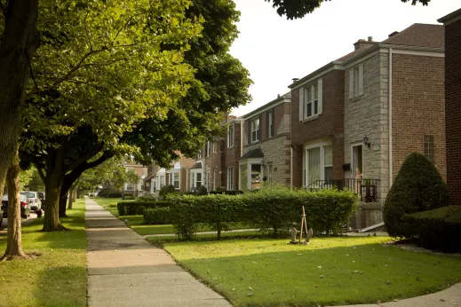 Hedges in front yards of detached single family homes in Peterson Park