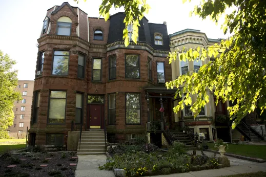 Vintage apartments and front gardens in Douglas Chicago