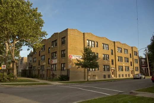 Vintage apartments for rent in West Garfield Park Chicago 