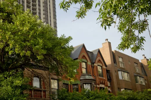 Vintage homes and windows roofline in Old Town Chicago