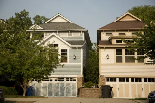 Wood panel houses and attached garages in Hollywood Park