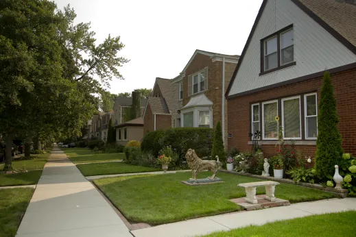 Yard decorations in single family home front lawns in Peterson Park