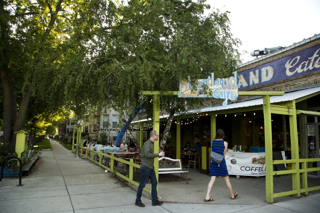 Heartland Cafe outdoor patio entrance in Chicago