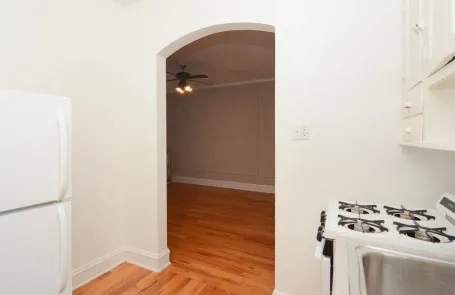 Studio Ravenswood Apartment