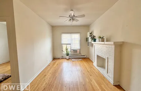2 Bedroom Lakeview Apartment