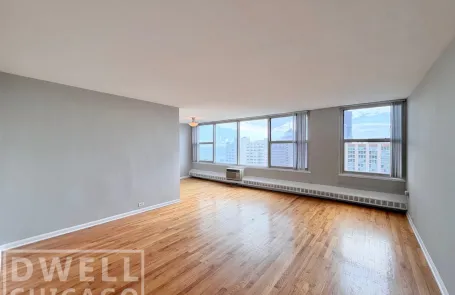 1 Bedroom Edgewater Apartment