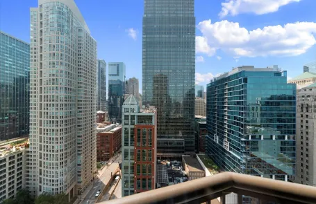 Studio River North Apartment
