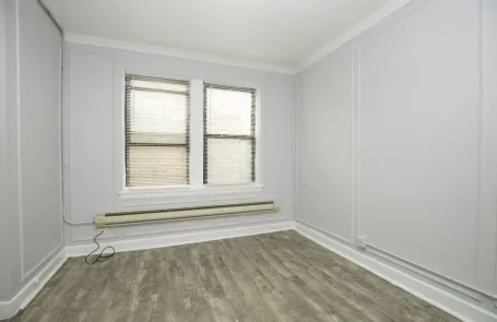 Studio Sheridan Park Apartment