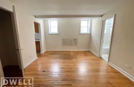 Studio Rogers Park Apartment