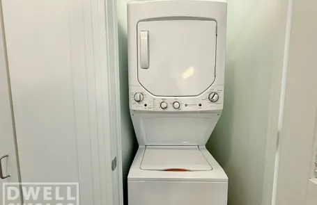2 Bedroom West Loop Apartment