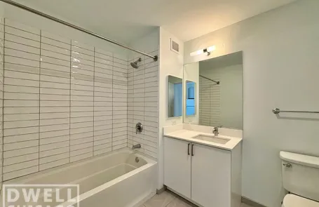 2 Bedroom West Loop Apartment