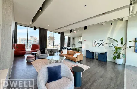 2 Bedroom West Loop Apartment