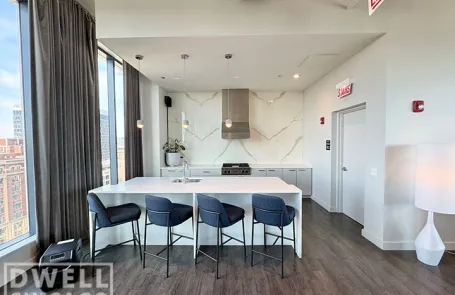 2 Bedroom West Loop Apartment