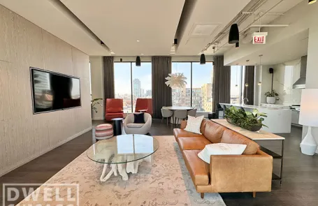 2 Bedroom West Loop Apartment