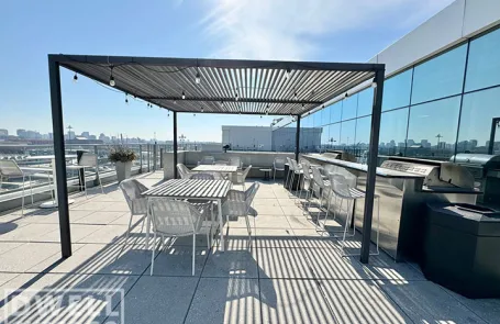 2 Bedroom West Loop Apartment