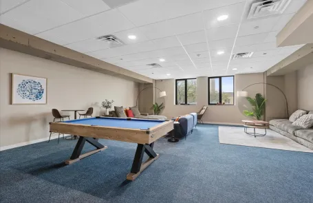 2 Bedroom Ravenswood Apartment