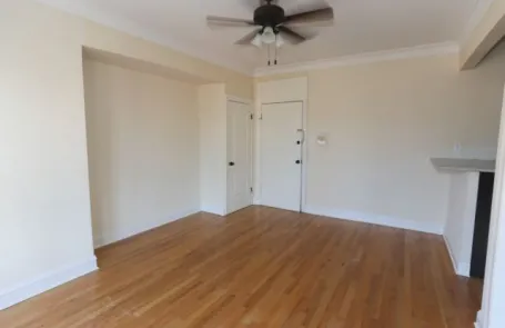 Studio Ravenswood Apartment