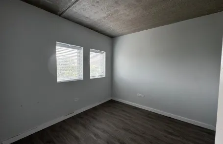 1 Bedroom Rogers Park Apartment