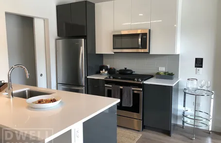 1 Bedroom Lakeview Apartment