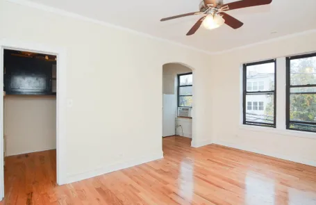 Studio Ravenswood Apartment