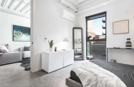 2 Bedroom West Loop Apartment