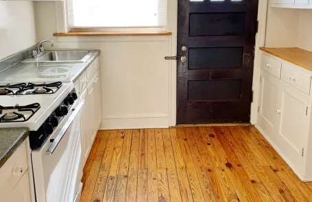 1 Bedroom Ravenswood Apartment