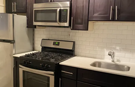 2 Bedroom Rogers Park Apartment