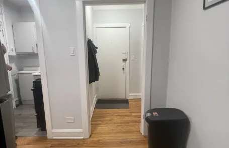1 Bedroom Lakeview Apartment